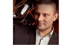 Sommelier Adam Fijał